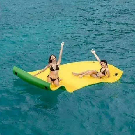 Floating mat