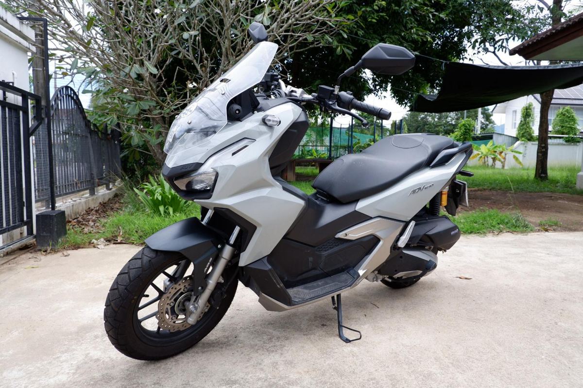 Honda ADV 160 for monthly rent in Chalong, Phuket