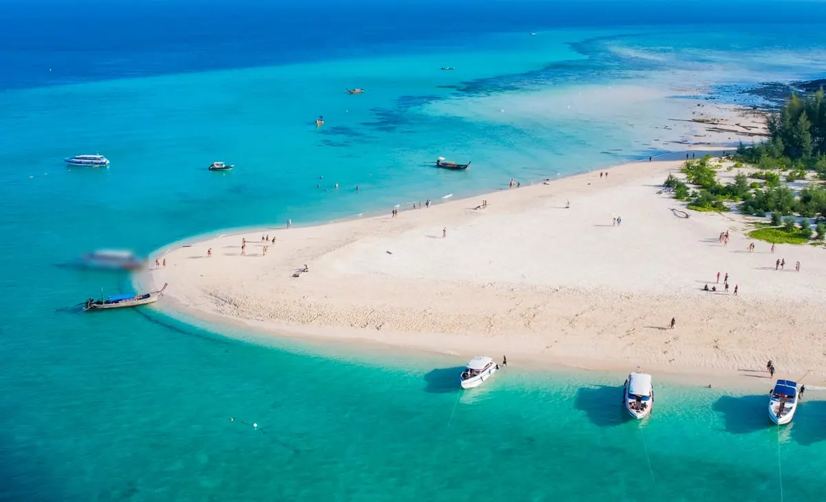 White sandbar at Bamboo Island