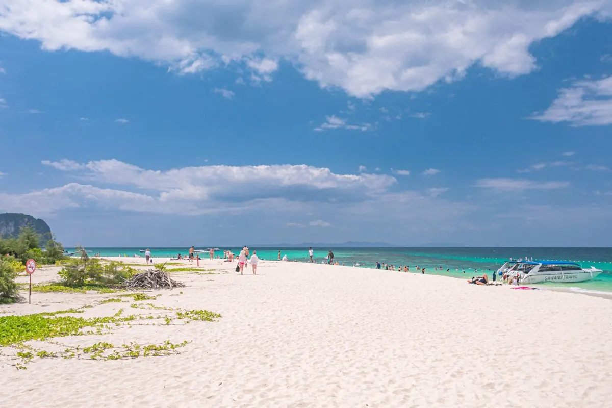Long white beach at Bamboo Island