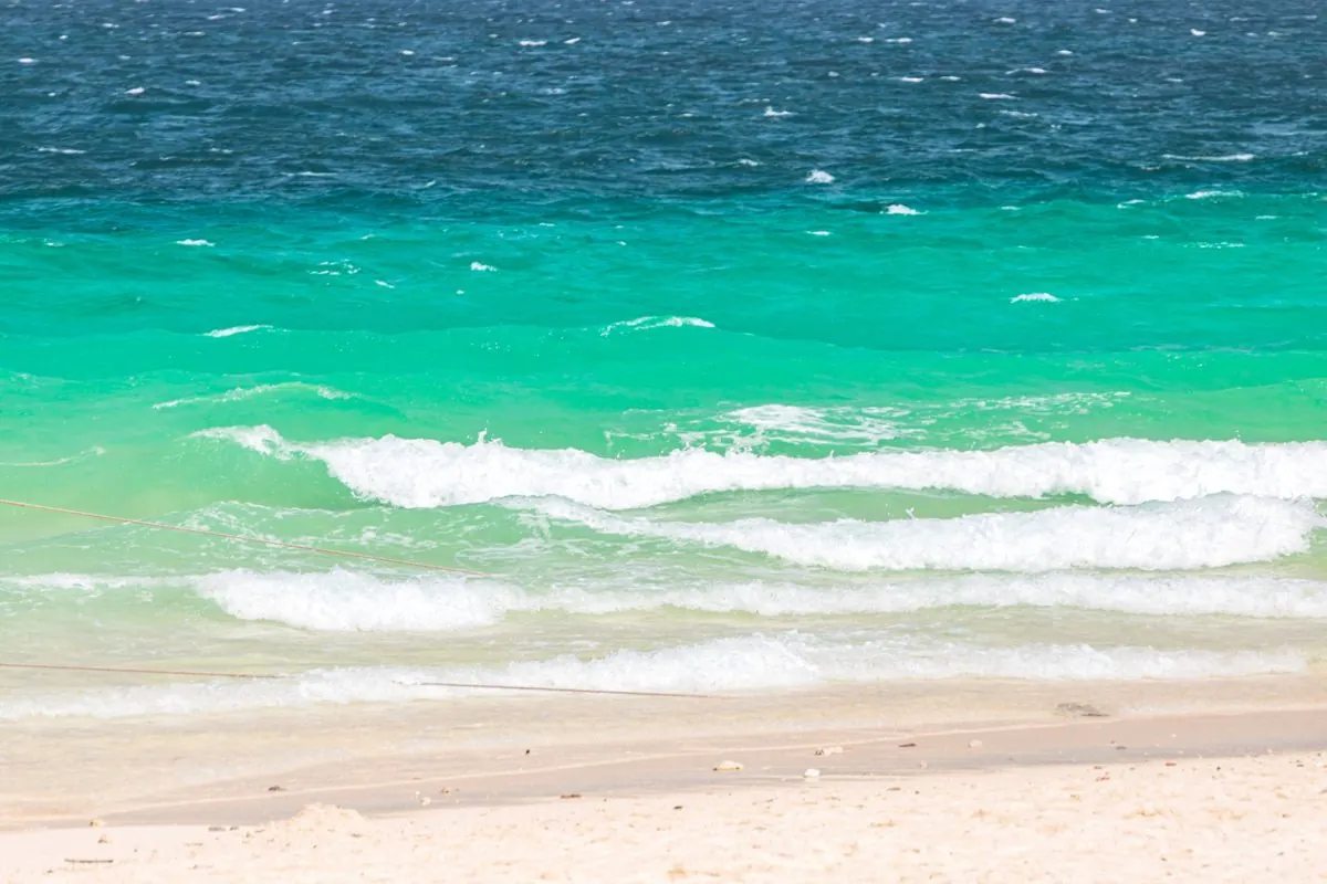 Turquoise water at Bamboo Island