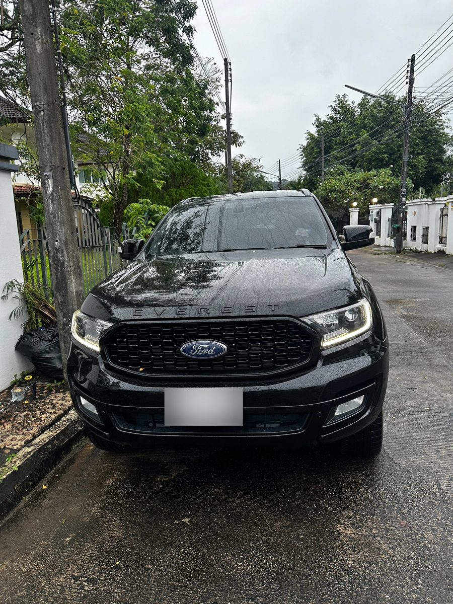 Ford Everest, вид спереди
