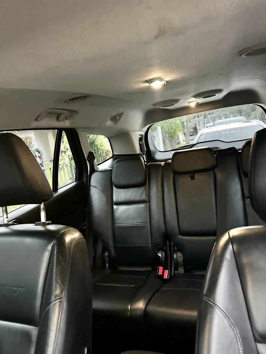 Ford Everest, чёрные кожаные сидения, 3 ряда