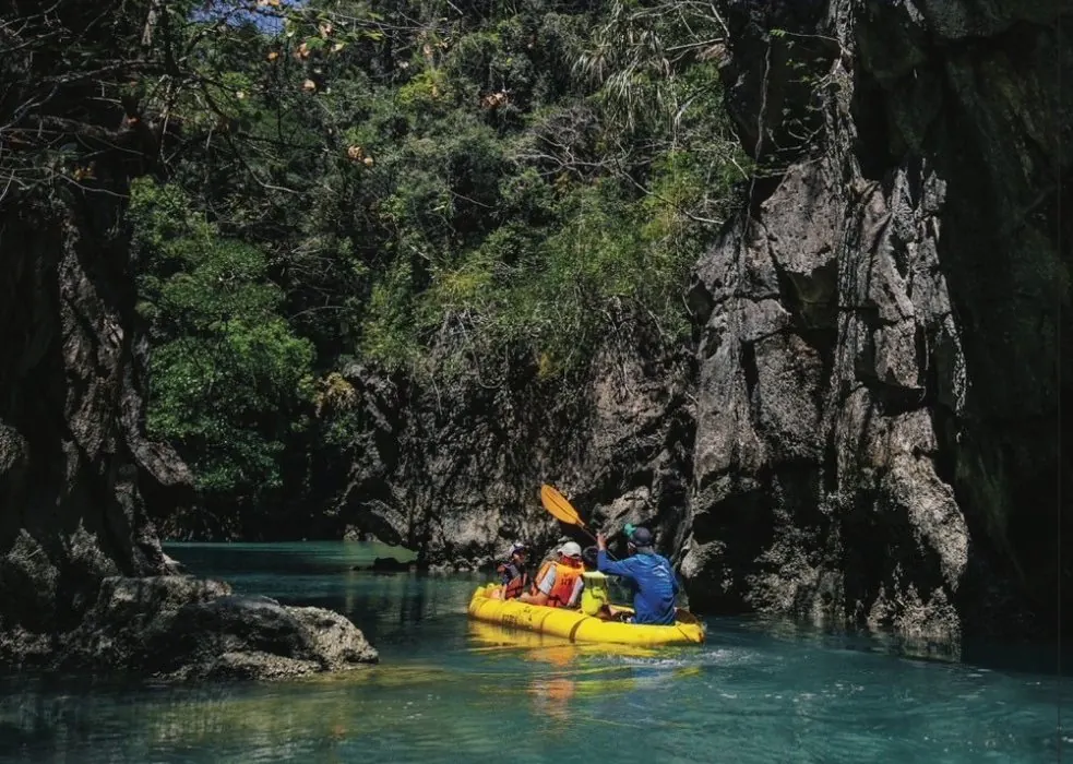 Kayaking into a hong