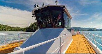 Kelly 3 wheelhouse and front deck