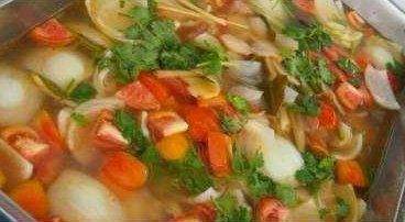 Mixed tom yum seafood