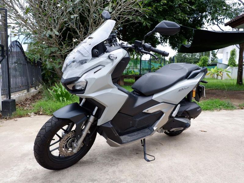 Honda ADV 160 в аренду в Чалонге, Пхукет