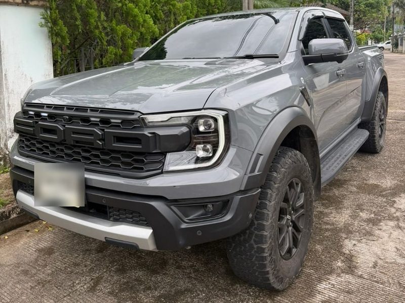 Ford Ranger Raptor, вид спереди-сбоку
