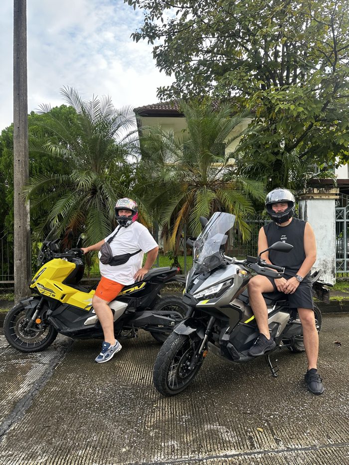 Двое клиентов с байками X-ADV 750 — Island Rides Phuket
