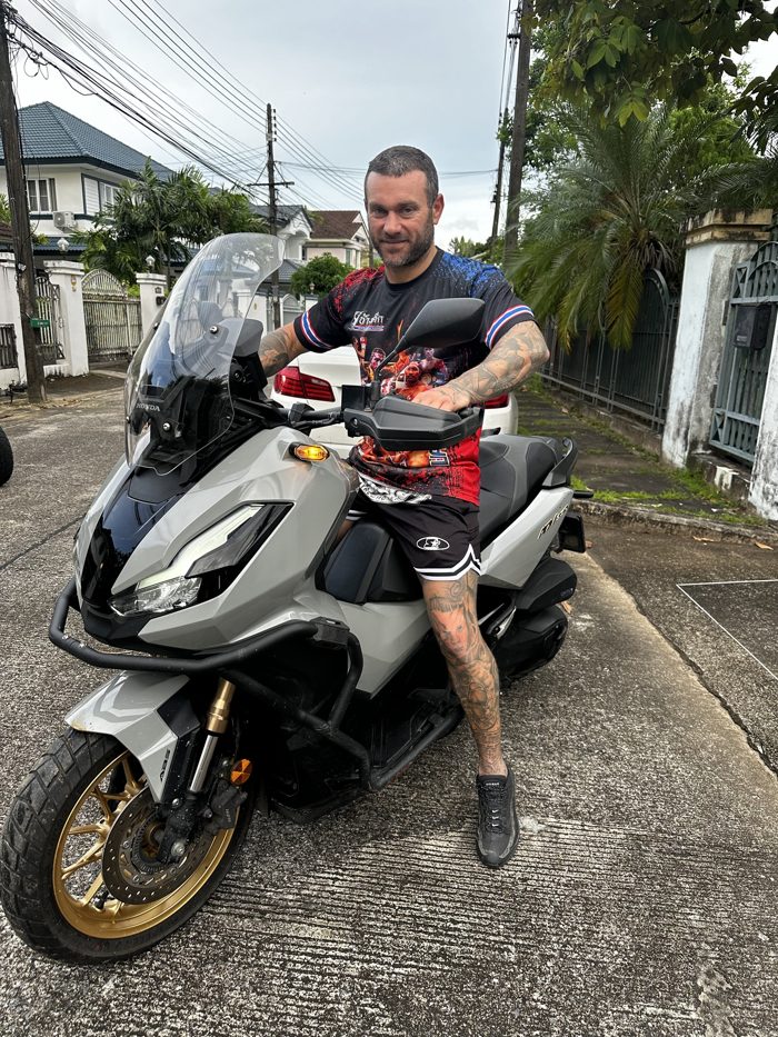 Клиент на ADV 350 — Island Rides Phuket